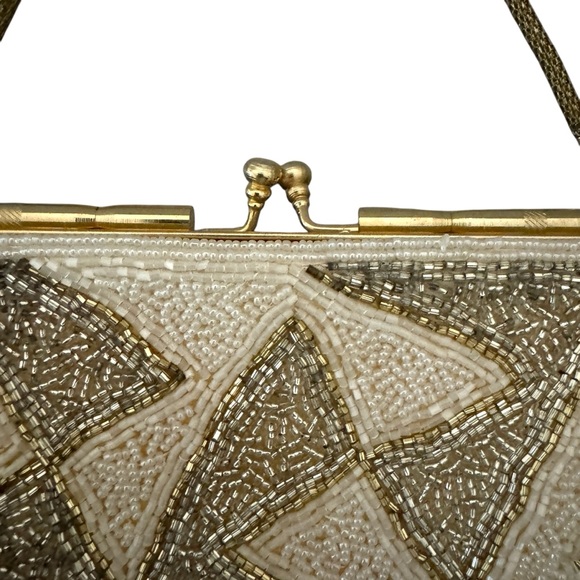 Vintage Art Deco Beaded Handbag 50s 60s Era Handmade Silver Gold Pearl Hong Kong - Picture 3 of 12